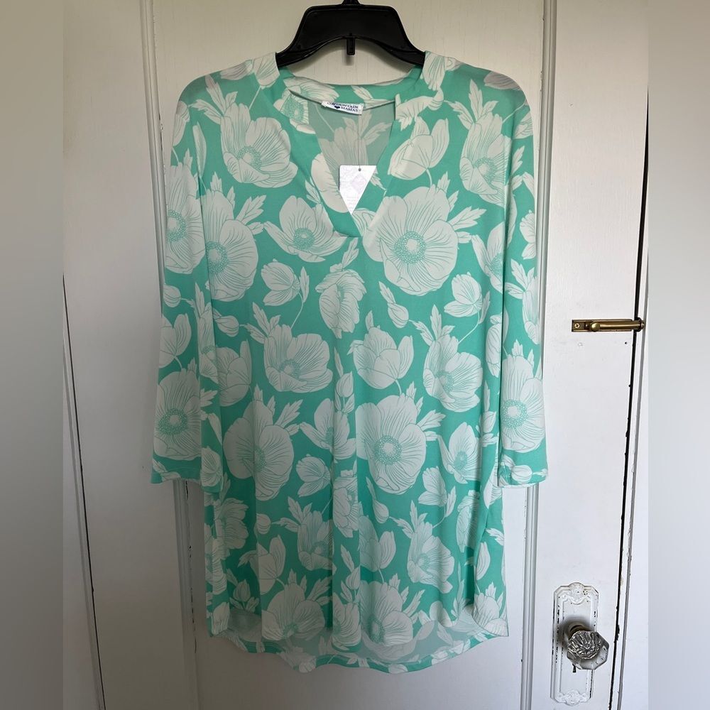 Mint green/white tunic by Mountain Mamas, Sm/Med, NWT